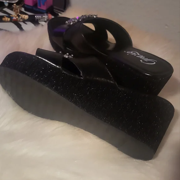 💕Beautiful Grazie Wedge Slides! - Picture 4 of 4